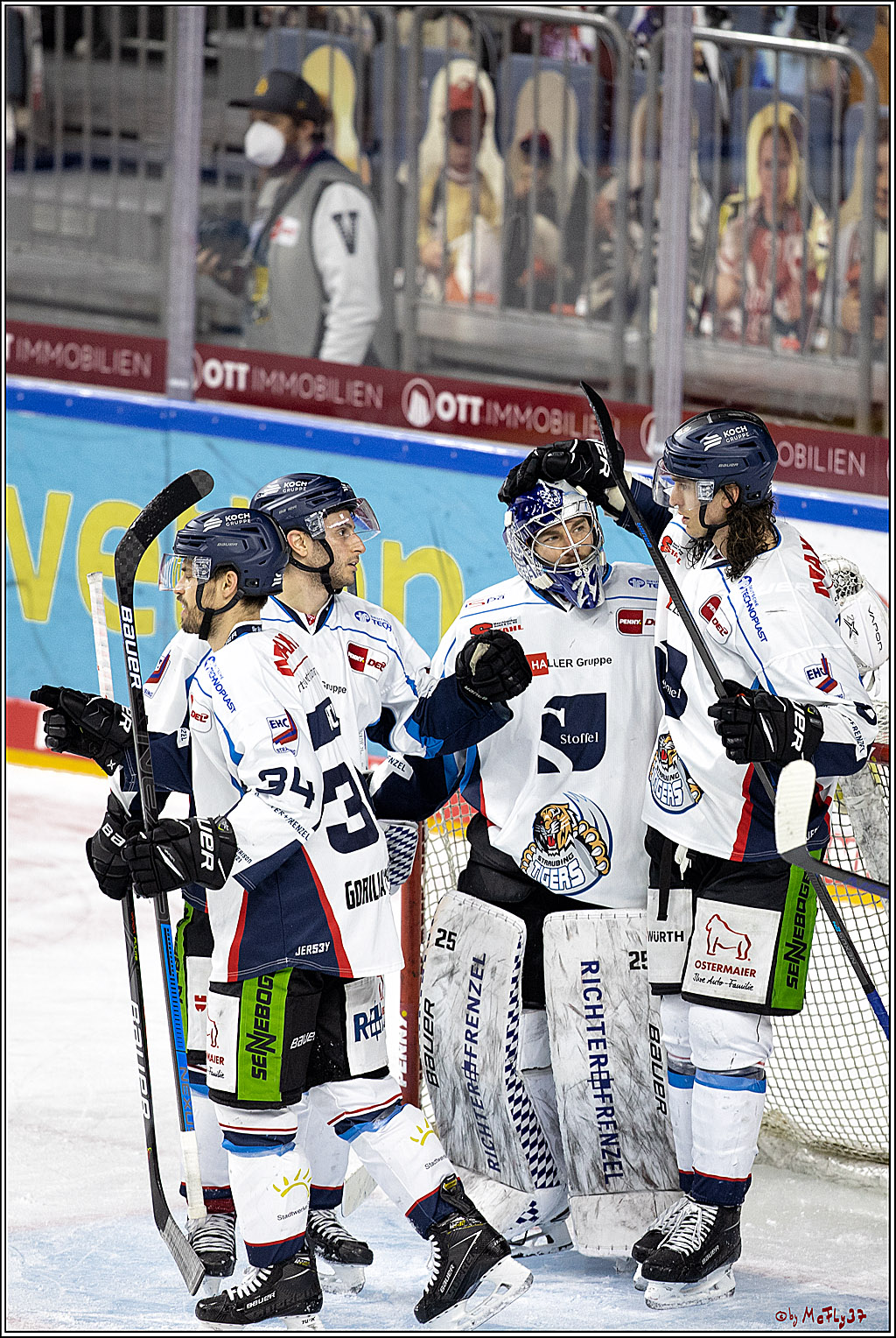 PENNY DEL;  Koelner Haie - Straubing Tigers; Koeln, 14.04.2021